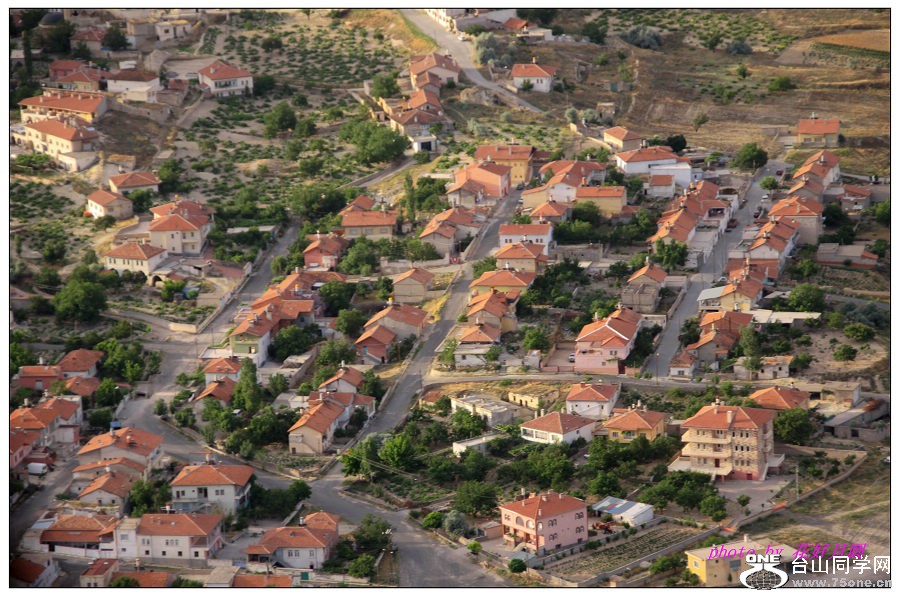 �������L��