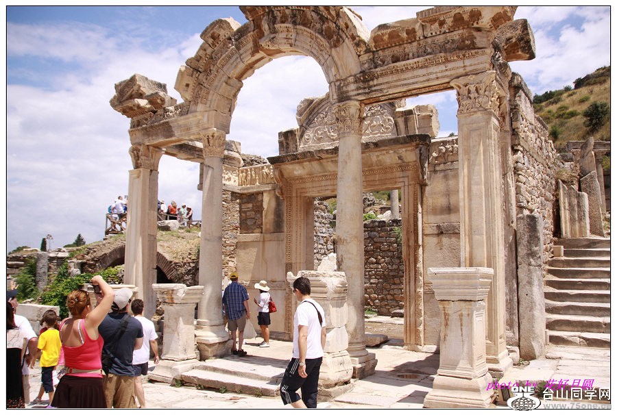 �������L��