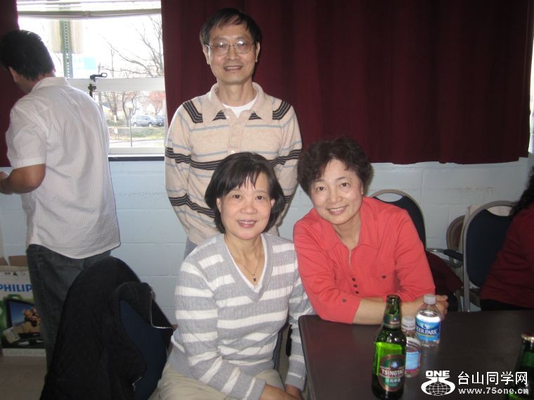 4-2-2011party 008.jpg