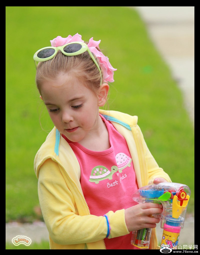girl3.jpg