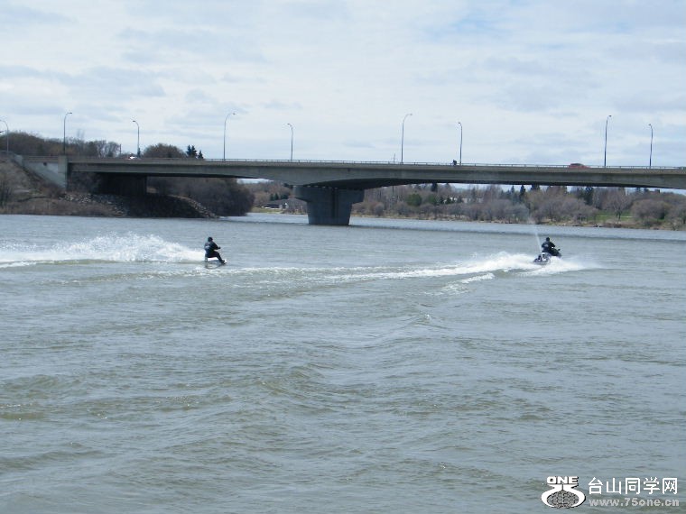 2011_0508desk0177.JPG
