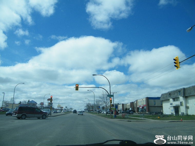 2011_0508desk0144.JPG
