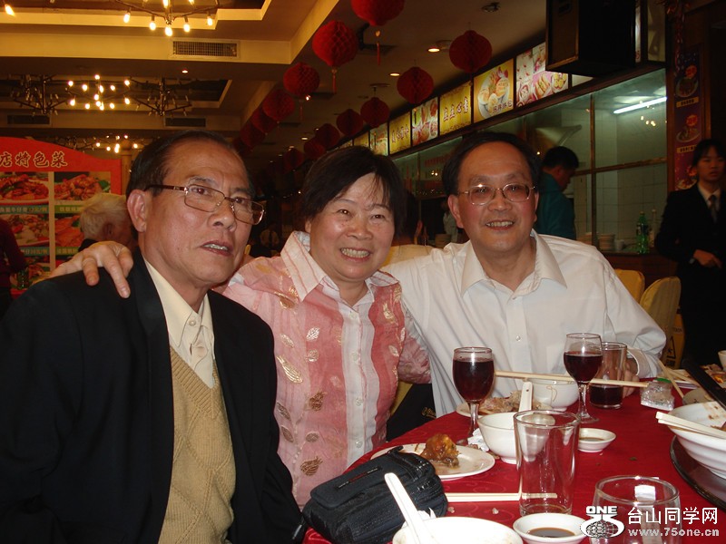 kok&nbsp;&nbsp;chun&nbsp;&nbsp;12.18.2011 013_.jpg