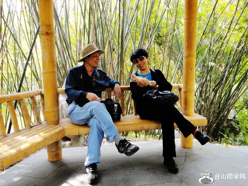 xiaohe04228.jpg
