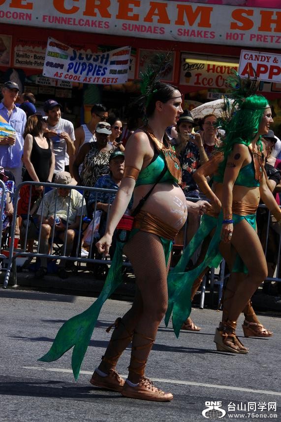 }u -~s~2012-1 589-a.jpg