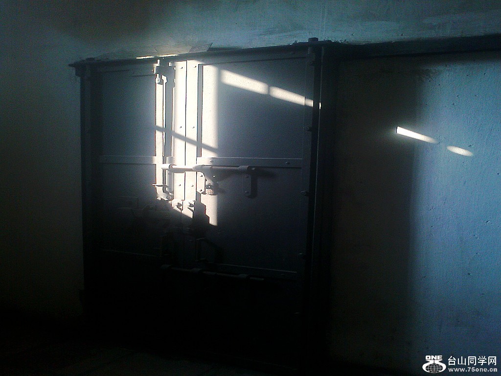 Ƭ0569_conew1.jpg