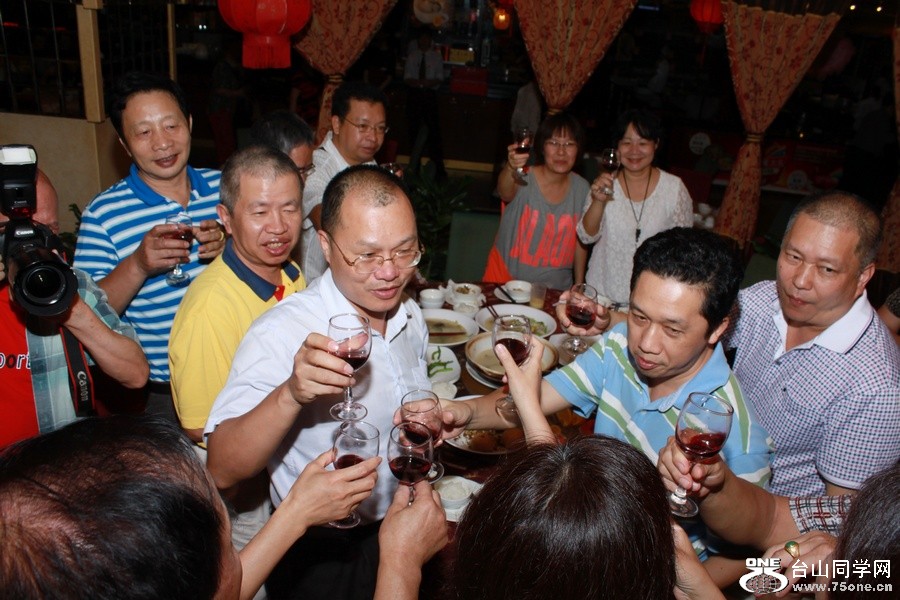 Ƭ 071.jpg