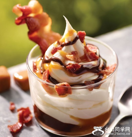 baconsundae-531x550.jpg