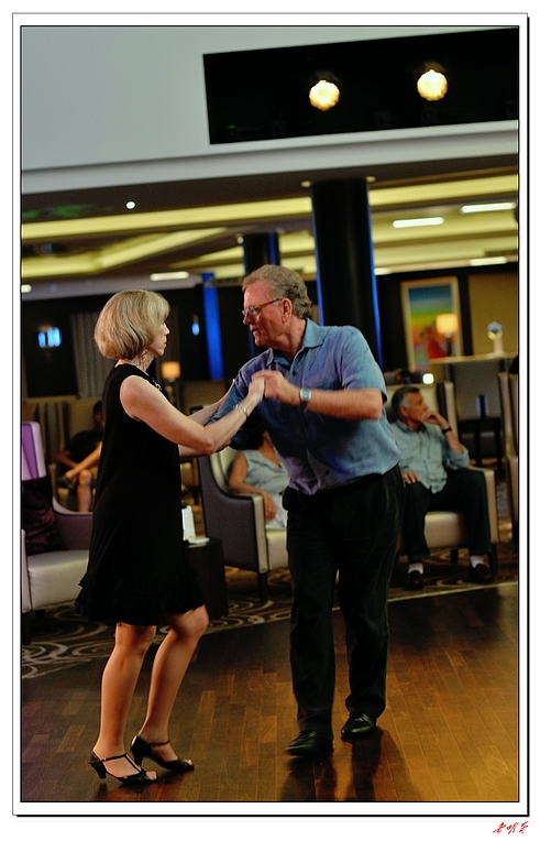 ͬѧ��ǣ��ʮ��--2 743-1.jpg