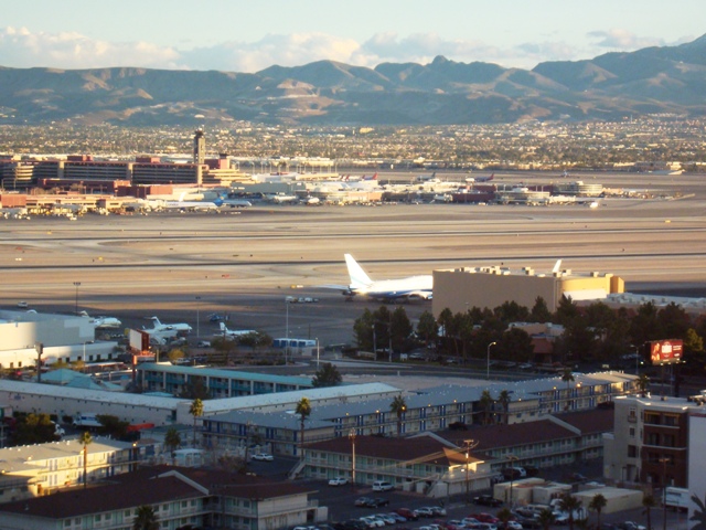 LAS  VEGAS AIRPORT.JPG